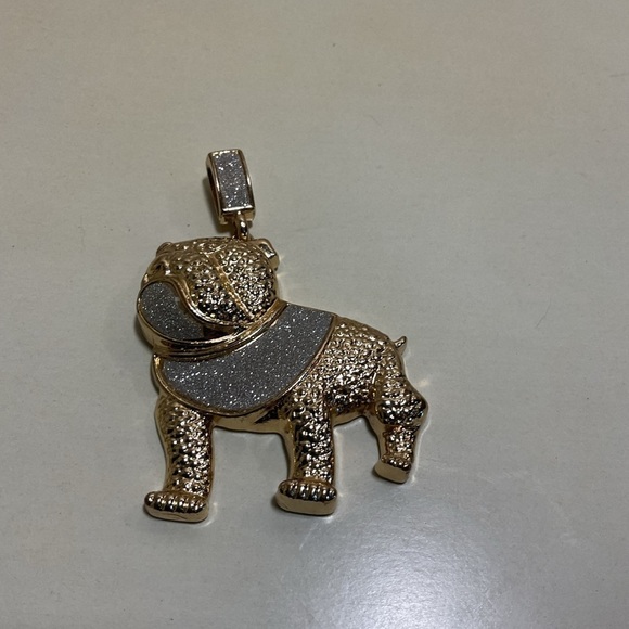 🎄Bulldog Charm gold and silver - Picture 8 of 9